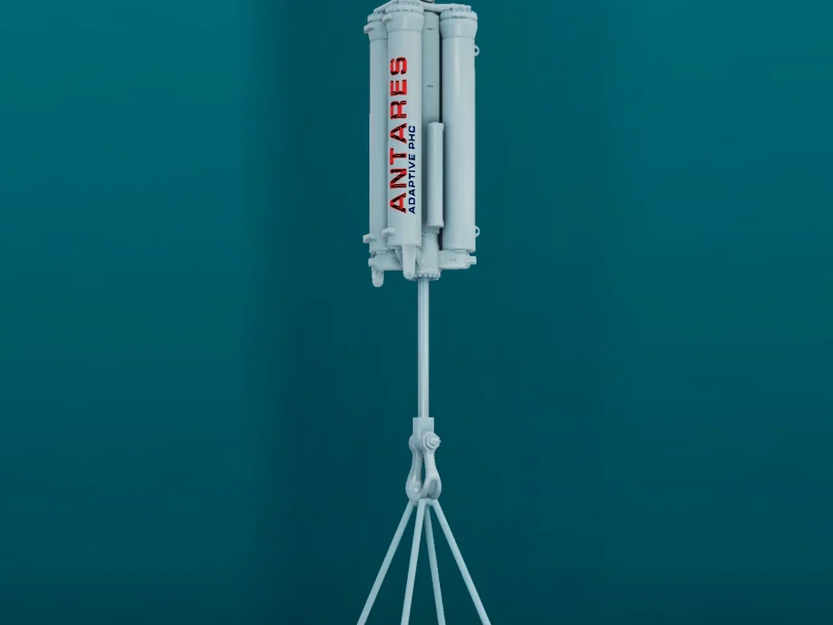 Simulación de izado CONSTELLATION — compensador y aparejo a media agua